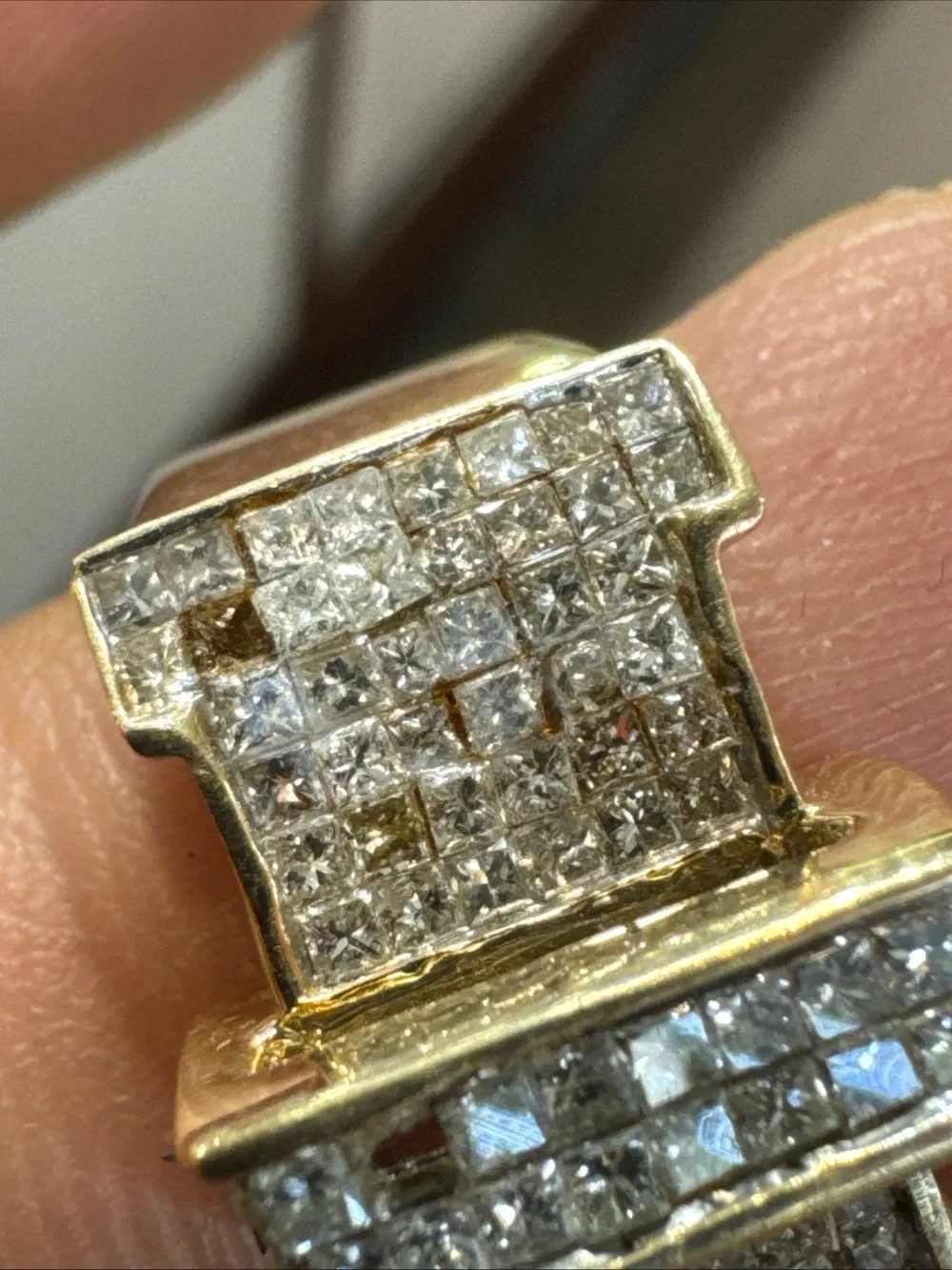 14K Yellow Gold Princess Cut Diamond Ring Size 6 7.5g Invisible Set I1-I2